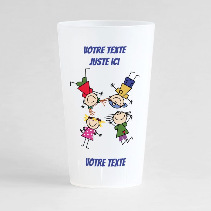 un ecocup givré de face avec un style festif, avec des enfants et des zones de texte à personnaliser