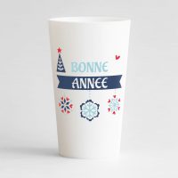 Un ecocup blanc personnalisable pour les fêtes de fin d'année, avec des flocons, un sapin et un texte "bonne année".