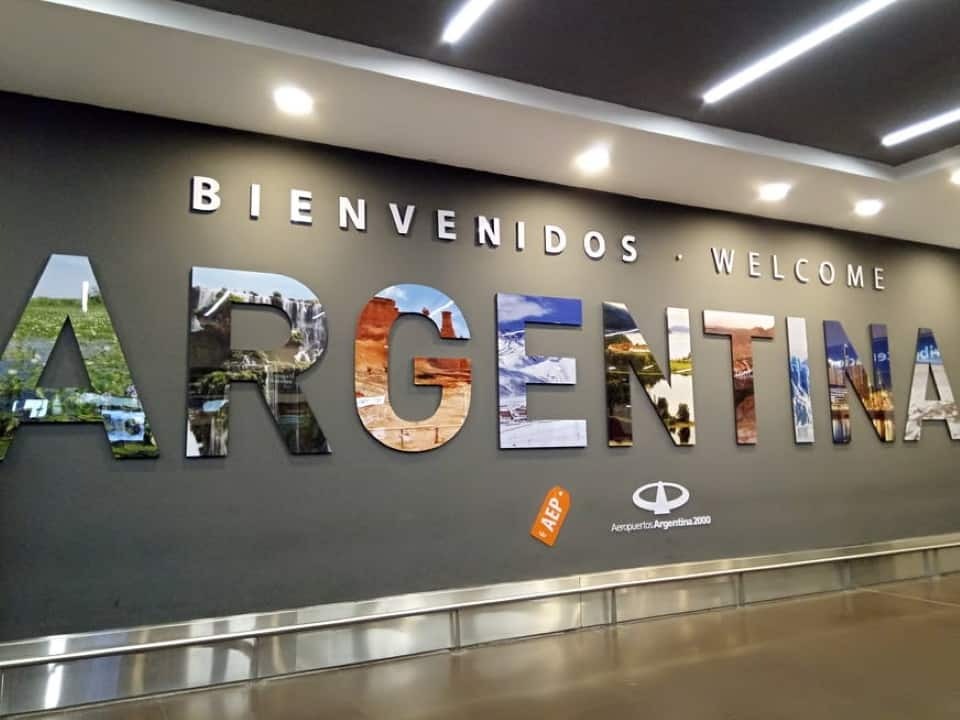 Argentina opens borders for international tourism