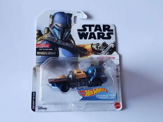 Hot Wheels 2020 Star Wars character Cars Heavy Infantry Mandolorian