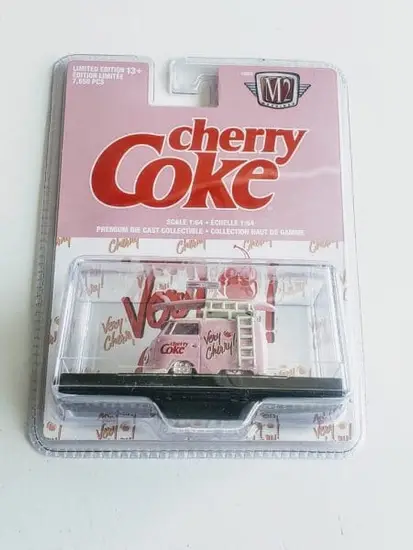 M2 Machines Cherry Coke Series 52500 A10 1960 VW Delivery Van Kombi SG201
