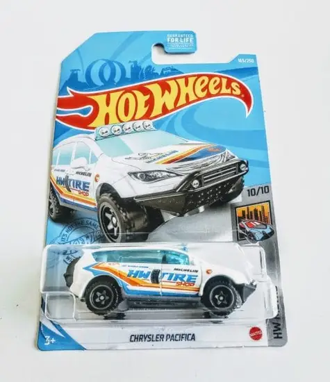 Hot Wheels 2021 HW Metro  Chrysler Pacifica Treasure Hunt GTC89