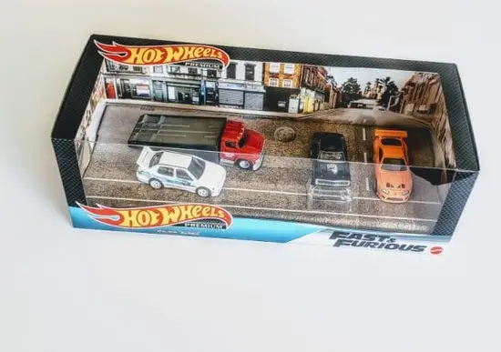 Hot Wheels 2020 Premium Collector Display Fast & Furious Set GHM41