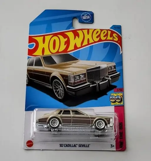 Hot Wheels 2023 HW The 80s 7 of 10 - 1980 Cadillac Seville brown HKG85