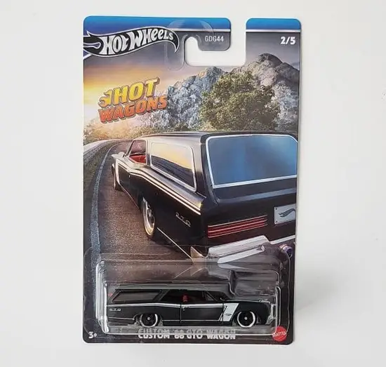Hot wheels 2023 Hot Wagons Series 2 of 5 - Custom 1966 GTO Wagon black HRR87