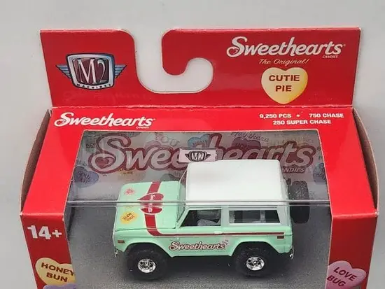 M2 machines Sweethearts Series 32500 release wms19 - 1976 Ford Bronco green 24-05