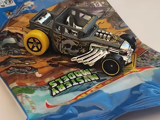 Hot wheels 2024 Mystery Models series 2 - 4 of 10 Bone Shaker gray