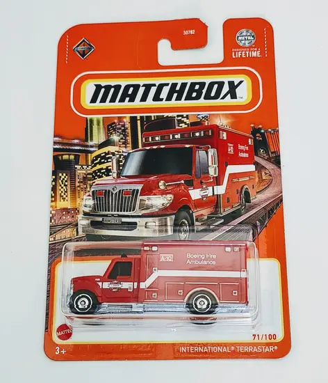 Matchbox 2024 - 71 of 100 MBX City International Terrastar Boeing Ambulance red HVL75