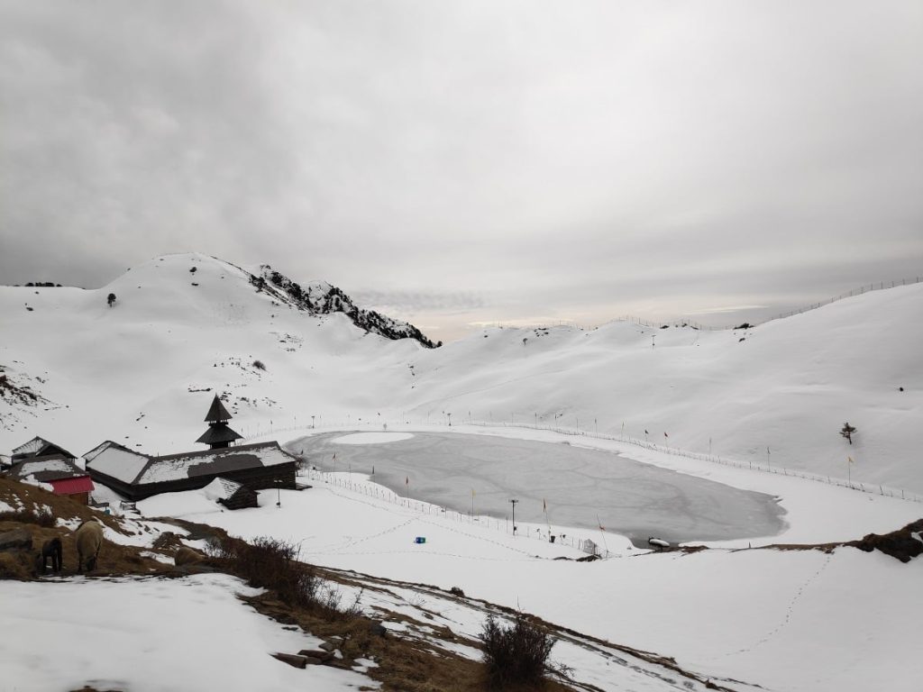 Prashar Lake covered in snow JustWravel