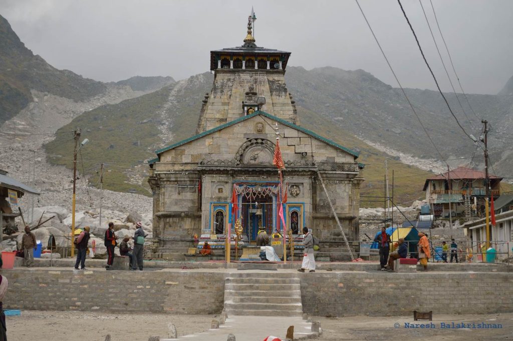 kedarnath trek vs kheerganga trek