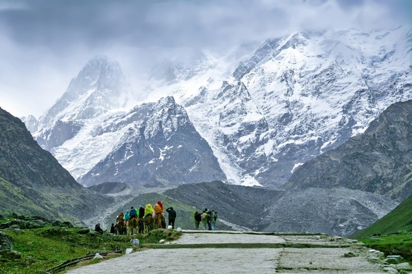 Route to Kedarnath, Trek, Mountains, Uttarakhand, Do Dham Yatra, walking, hiking, pony. 