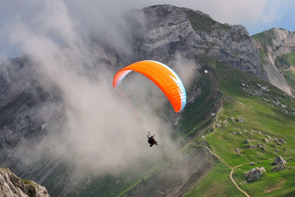 paragliding in bir

