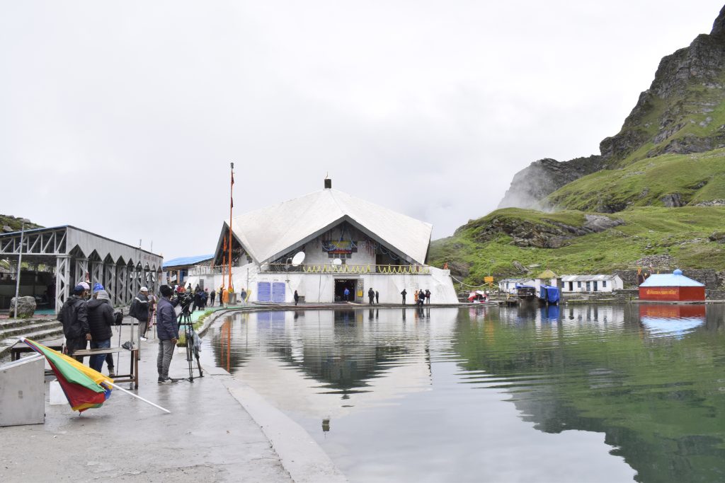 Best summer treks 
valley of flowers