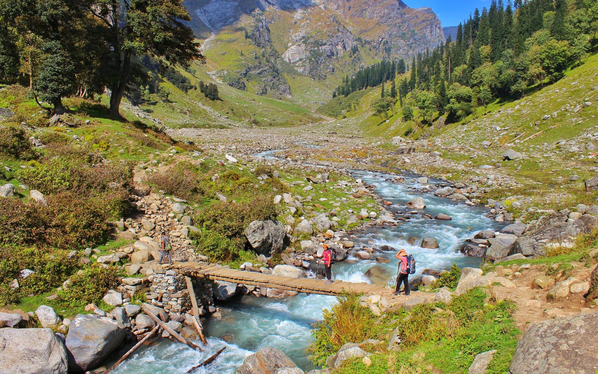 Hampta Pass Trek Guide