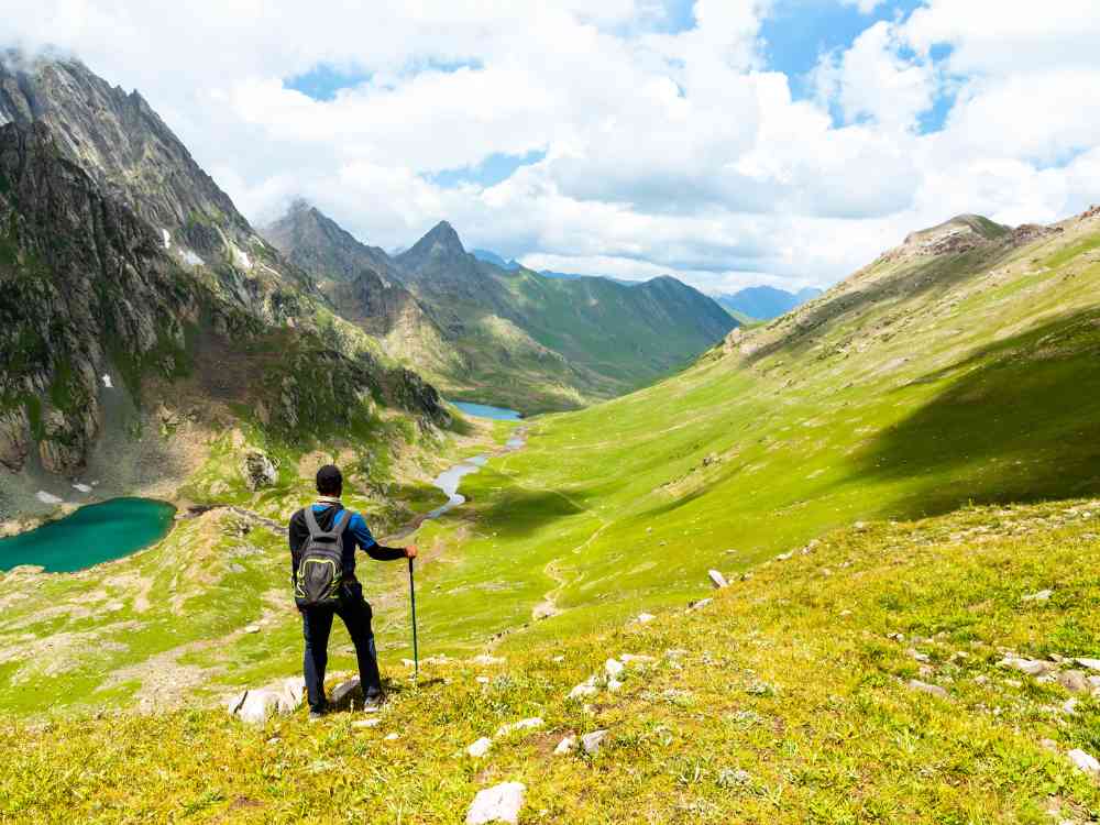 kashmir lake travel