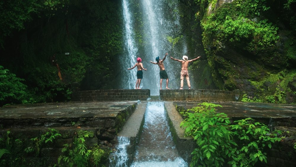 jibhi waterfall near market