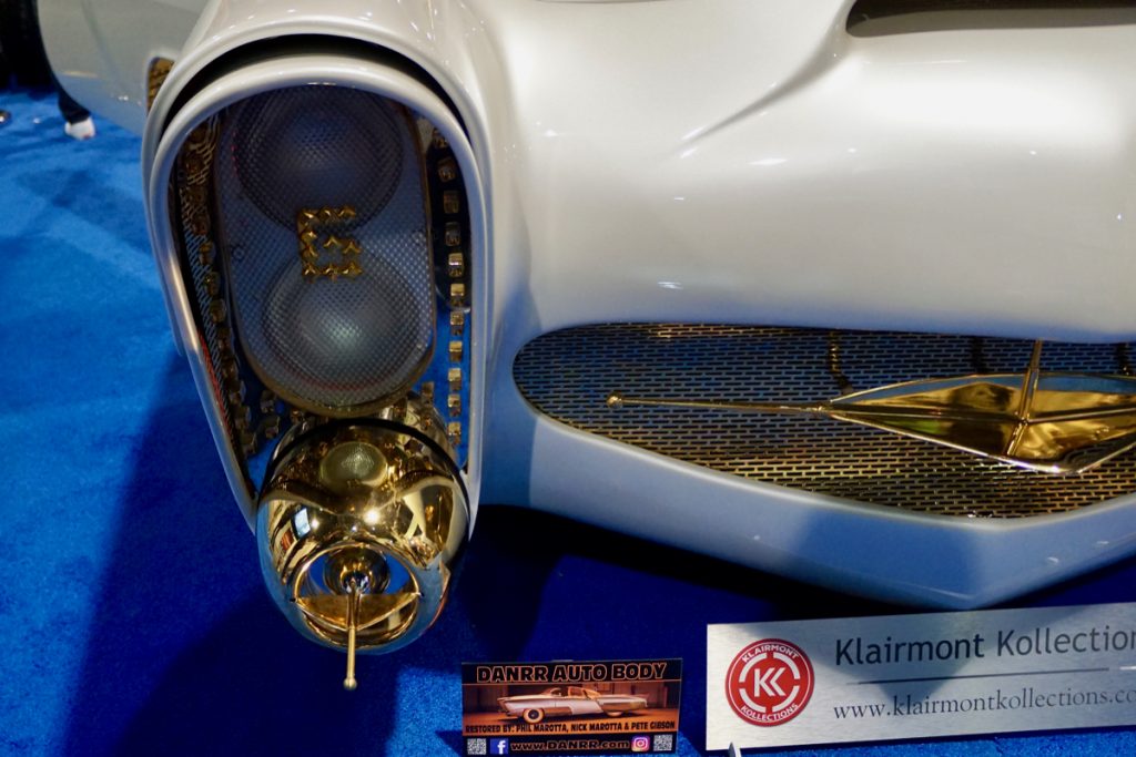 The Golden Sahara II SEMA Show 2019 Klairmont Kollection