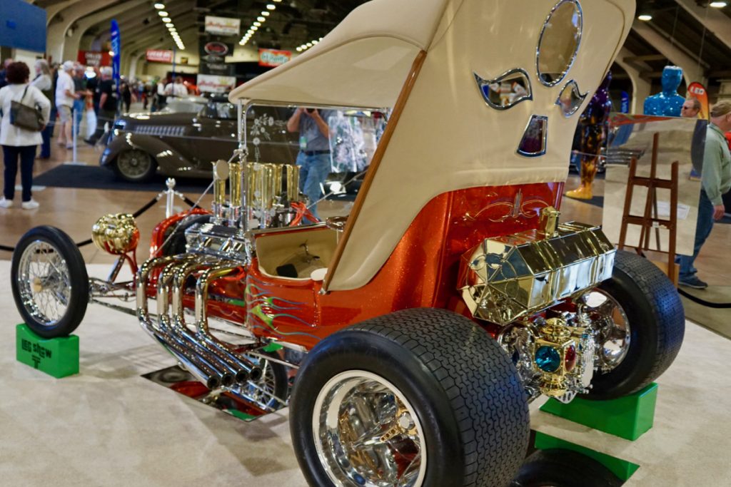 Leg Show T AMBR Contender GNRS 2020 America's Most Beautiful Roadster