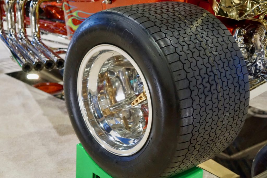 Leg Show T AMBR Contender GNRS 2020 America's Most Beautiful Roadster