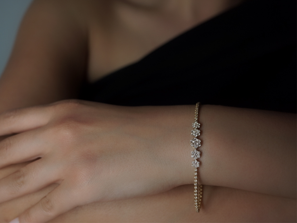 Discover Cluster Diamond Bracelet Online at Best Price