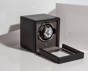 CUB SINGLE WATCH WINDER WITH COVER