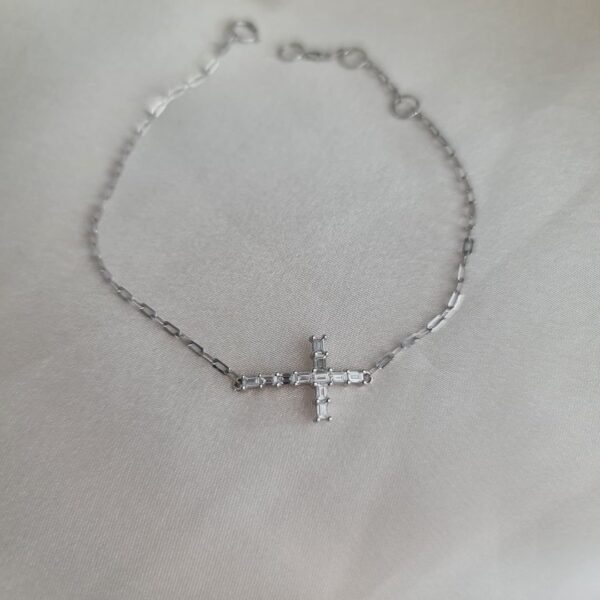 Linda & CO 18ct white gold Cross + Chain Bracelet_2