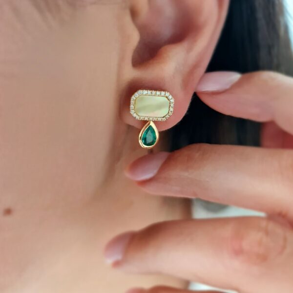 Linda & Co 18Ct Yellow Gold Decadent Stud Earrrings Set With Natrual Diamonds, Emerald And Yellow Mother Of Pearl._1