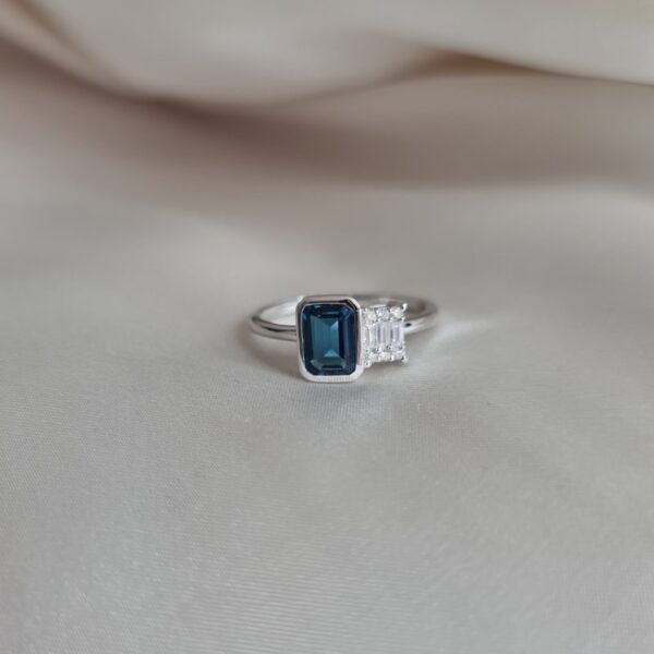 Linda & Co 18Ct White Gold Diamond And London Blue Topaz Ring Set_2