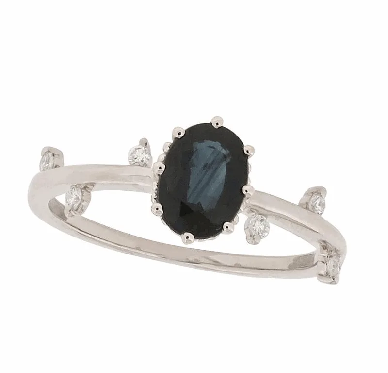 Linda & Co 18Ct White Gold Blue Sapphire And Natrual Diamond Ring._1