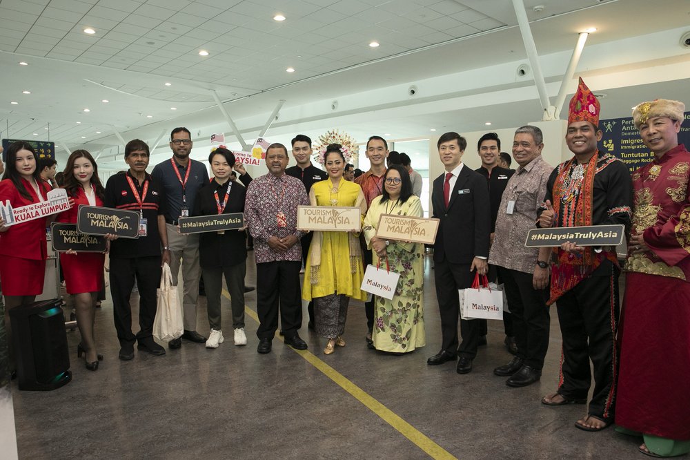 亚航长程迎来哈萨克斯坦至马来西亚首航 载客率达 100%