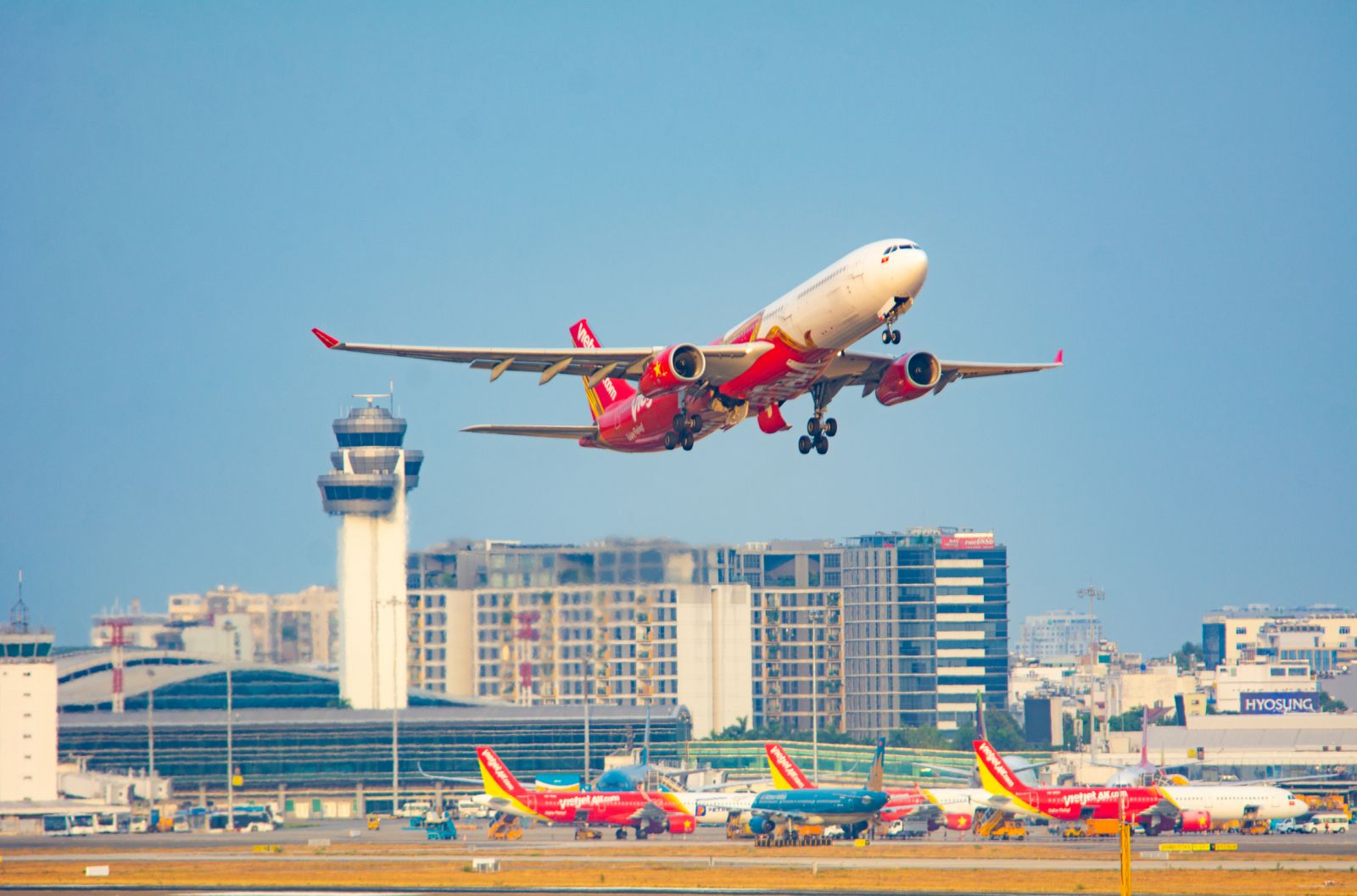 Get ready for your unforgettable trips to Vietnam and beyond with Vietjet