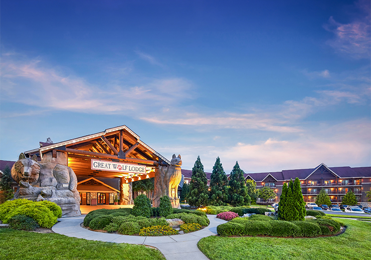 hilton grand vacations and great wolf lodge partner to offer new travel experiences for families