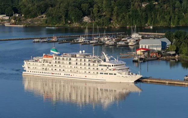 great lakes cruise ship