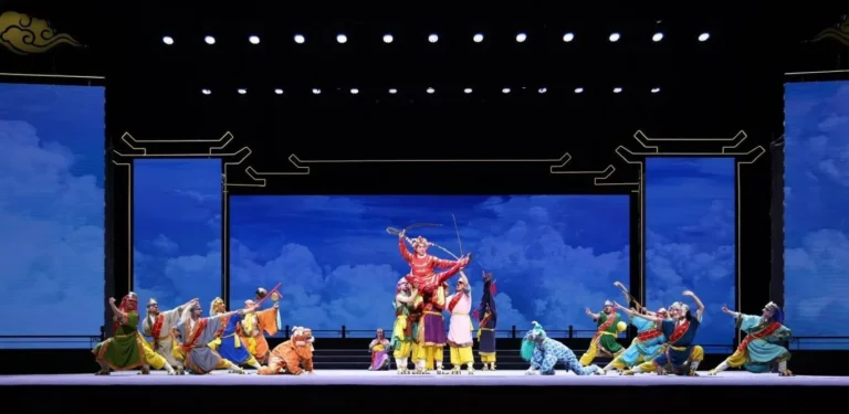 2025 Chinese Opera Festival opens in Kunshan