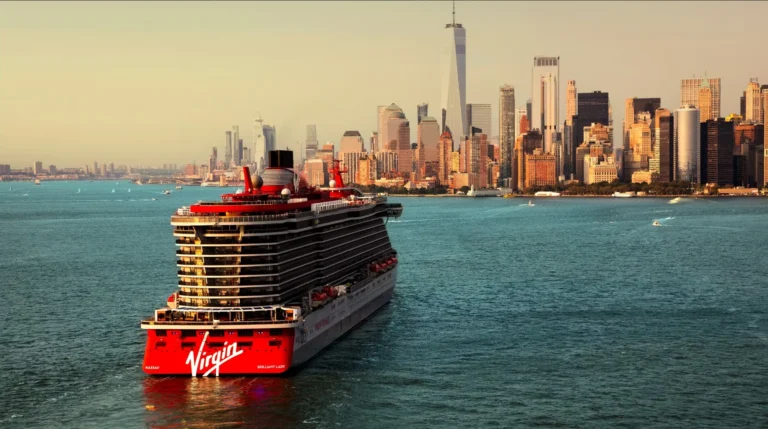 Brilliant Lady welcomes Kelis aboard for the Miami MerMaiden voyage