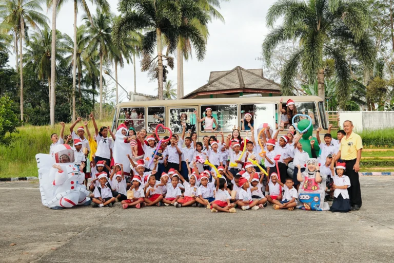 Devasom Happy Bus returns to the Phang Nga School For Life