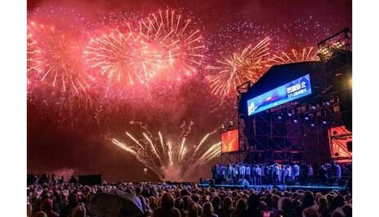 New Taipei’s fireworks show dazzles with international acts