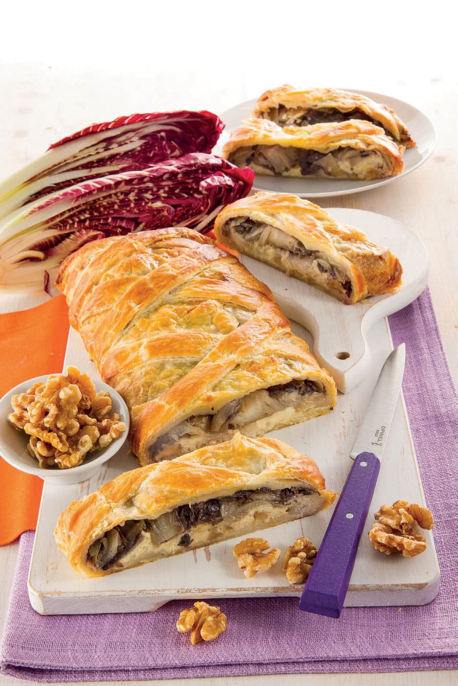 Strudel salato con radicchio, gorgonzola e noci: la ...