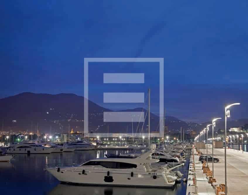 Porto Mirabello: ecco servizi e strutture