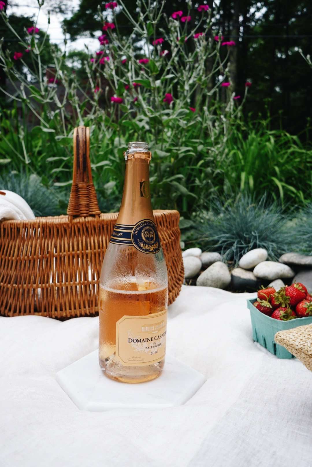 My month in wine - June 2021 Domaine Carneros picnic