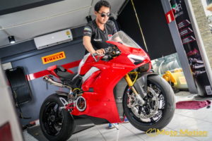 Panigale V4S