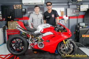 Panigale V4S