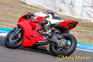 Panigale V2