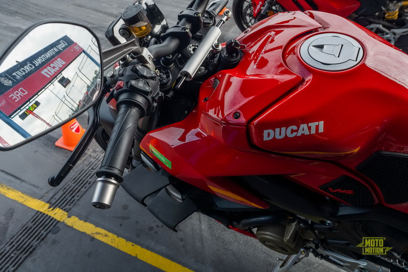 Ducati Street Fighter V4S