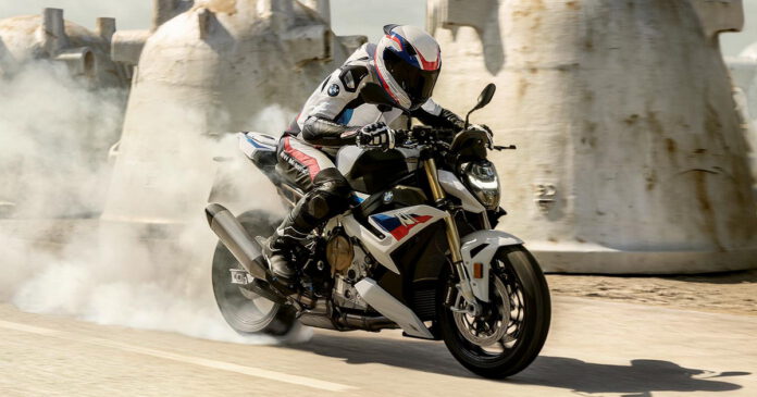 2021 BMW S1000R