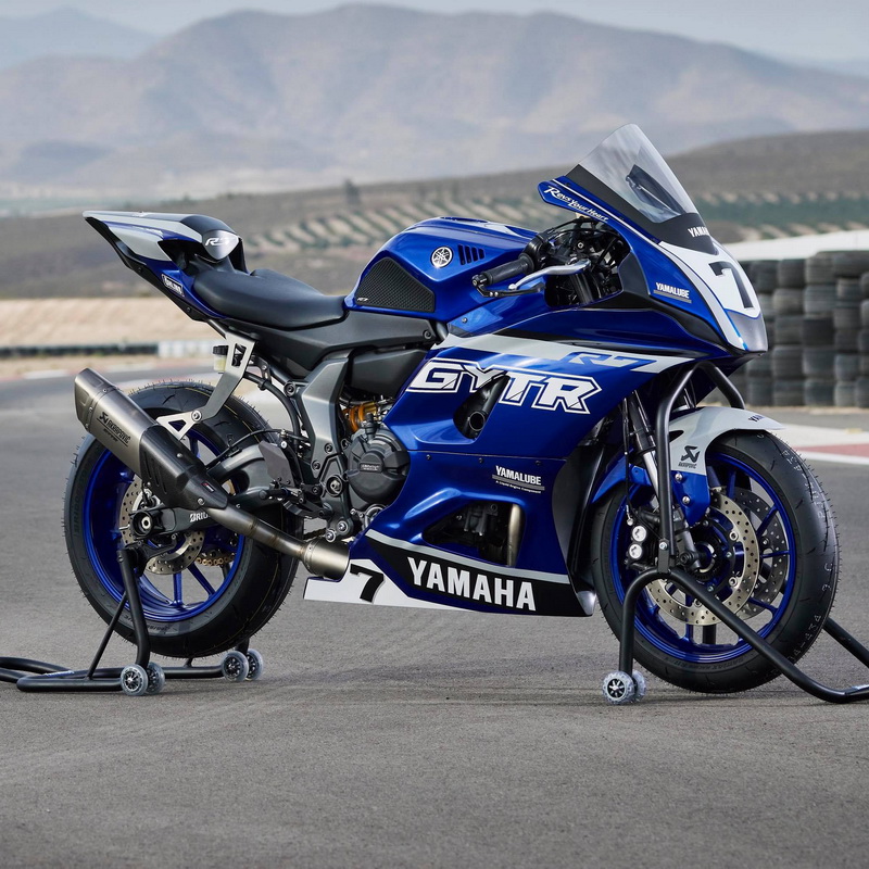 yamaha R7