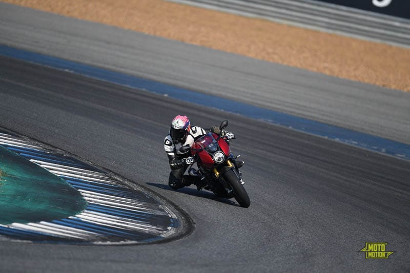 triumph Speed Triple 1200 RR