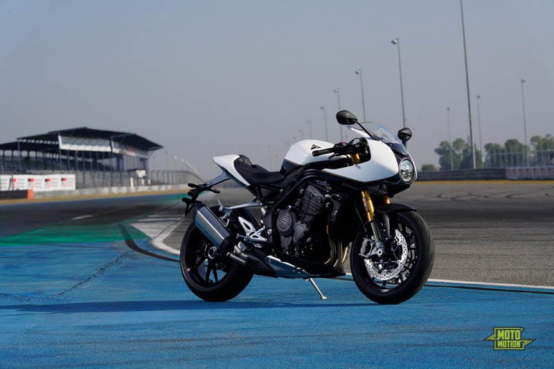 Speed Triple 1200RR