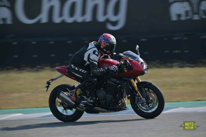 triumph Speed Triple 1200 RR