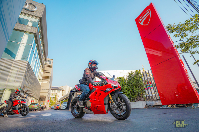 Ducati Panigale V4S